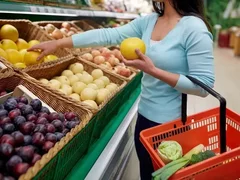 Vanzatoare/ vanzator, supermarket, Piata Iancului